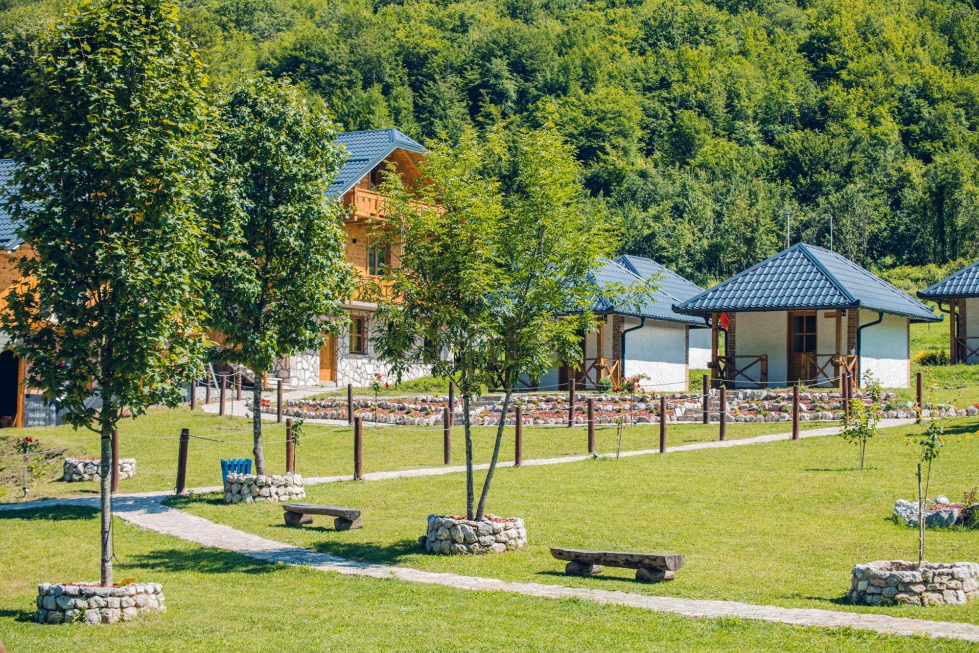Outdoor Resort Tarasport Foca Esterno foto
